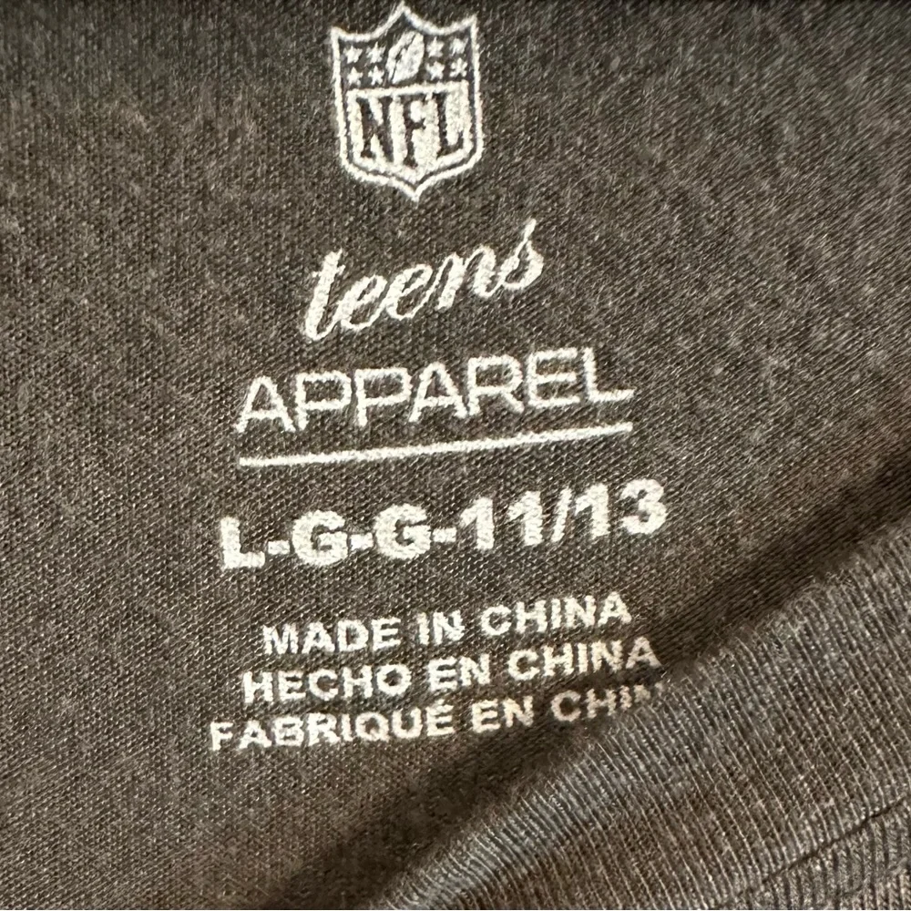 Seattle Seahawks NFL Apparel Women Teens Size L Grey Football Logo T-Shirt - Picture 4 of 7